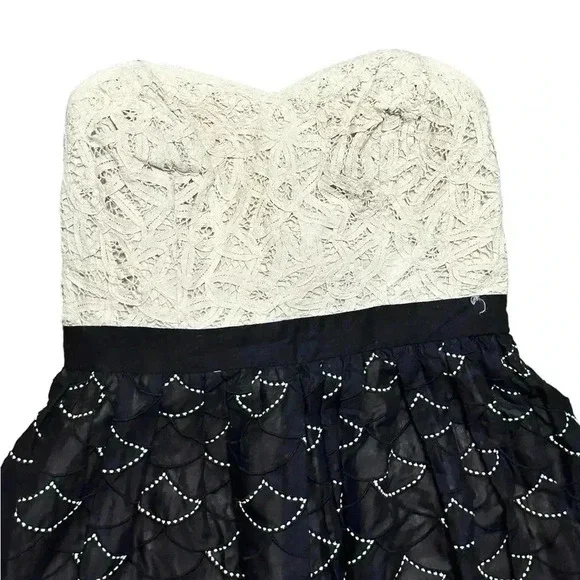 NWT Anthropologie Meadow Rue Womens 8 Lace Dress Black Ivory Strapless - Picture 3 of 9